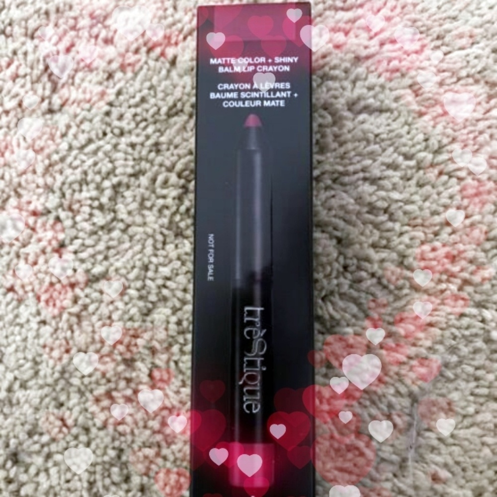 Trestique Matte Color and Shiny Lip Balm in